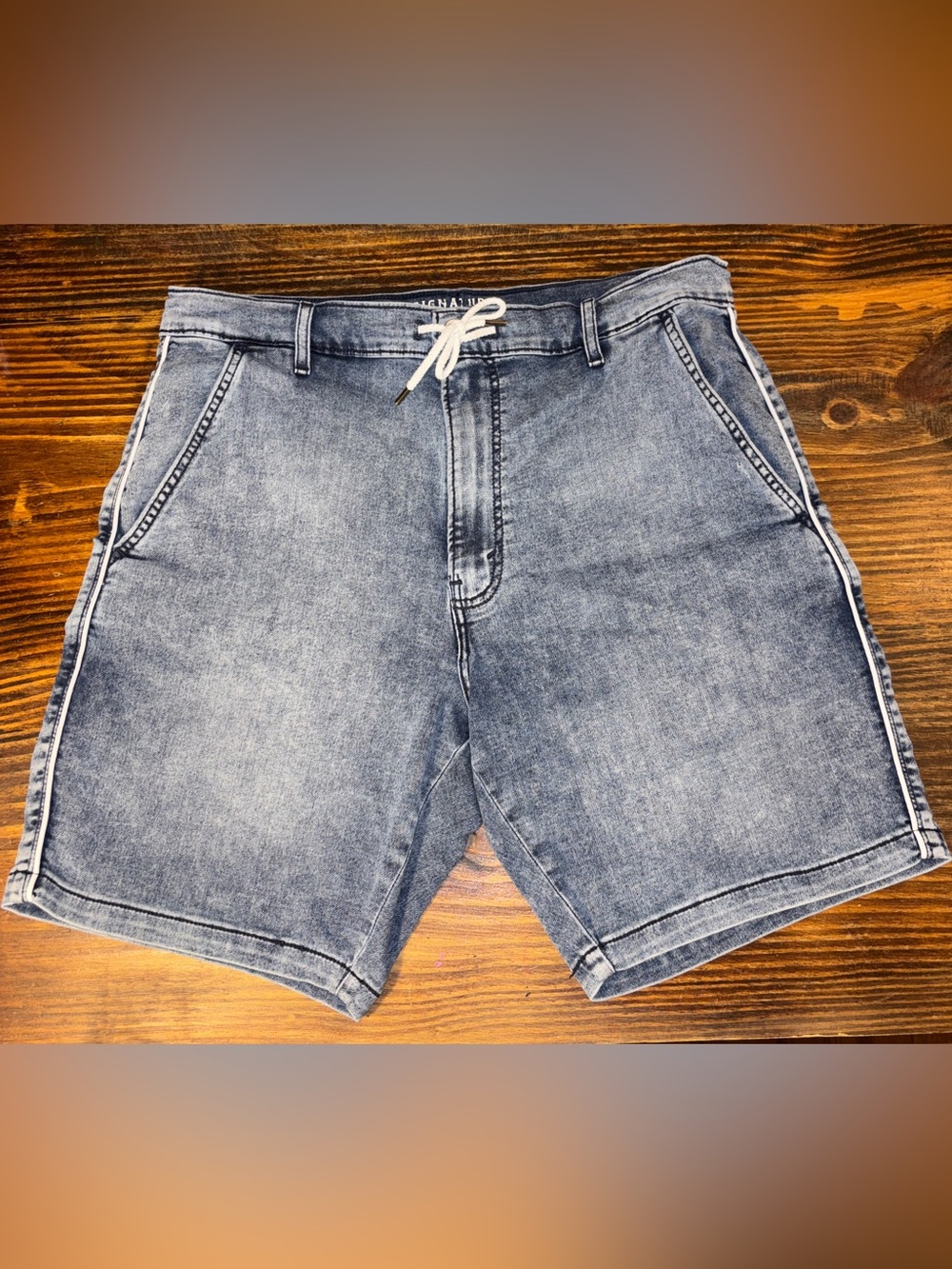 Signature Levi Strauss Denim Look Shorts Men’s 34 Soft Stretch Drawstring Stripe